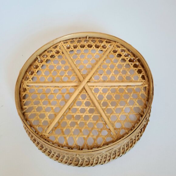 Large round wicker basket. - Picture 6 of 6